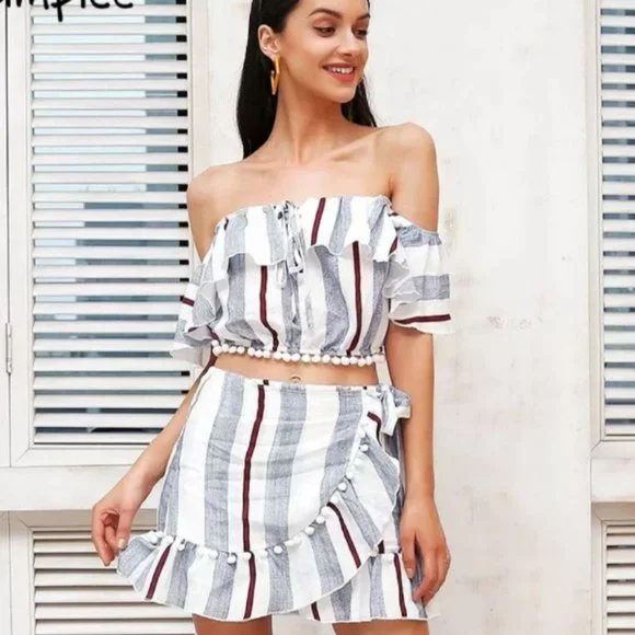 Pom Pom Coquette Set - Picture 9 of 16